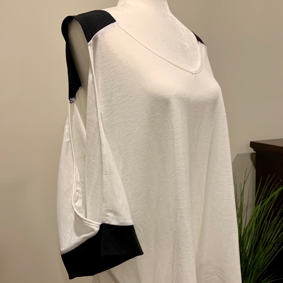 LINKSHE Cold Shoulder T-Shirt - Picture 2 of 3